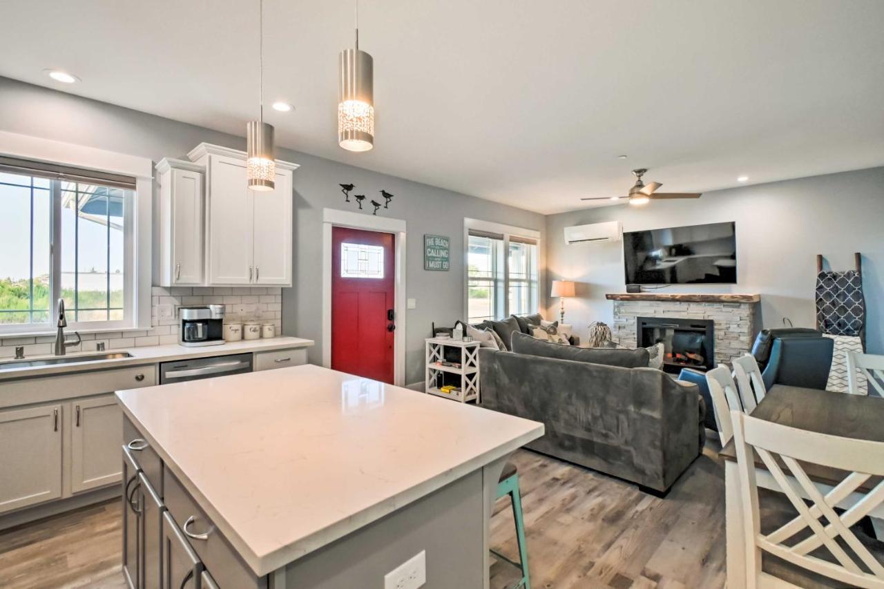 Ocean Shores Getaway With Fireplace And Hot Tub! Eksteriør bilde